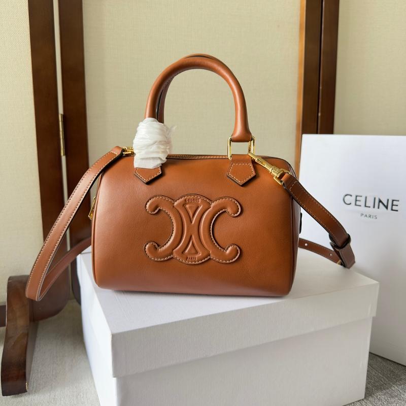 Celine Shoulder Handbag 197583 Full leather brown